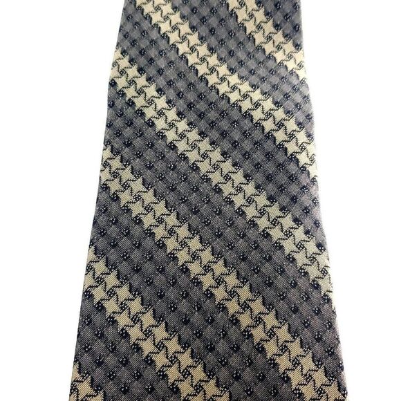 Barney's New York Silk Tie Beige Tan Star Striped Short Wide Print - Picture 2 of 6